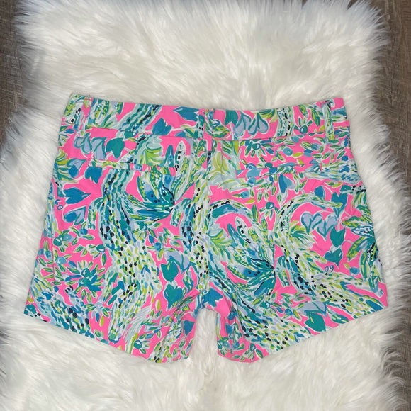Lilly Pulitzer 5” Callahan Shorts Snap Back Print - Picture 5 of 5